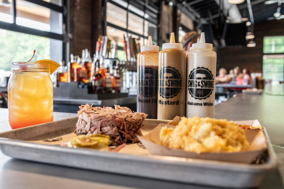 BBQ plate and sweet tea at Swig and Swine at Hidden Cove Marina