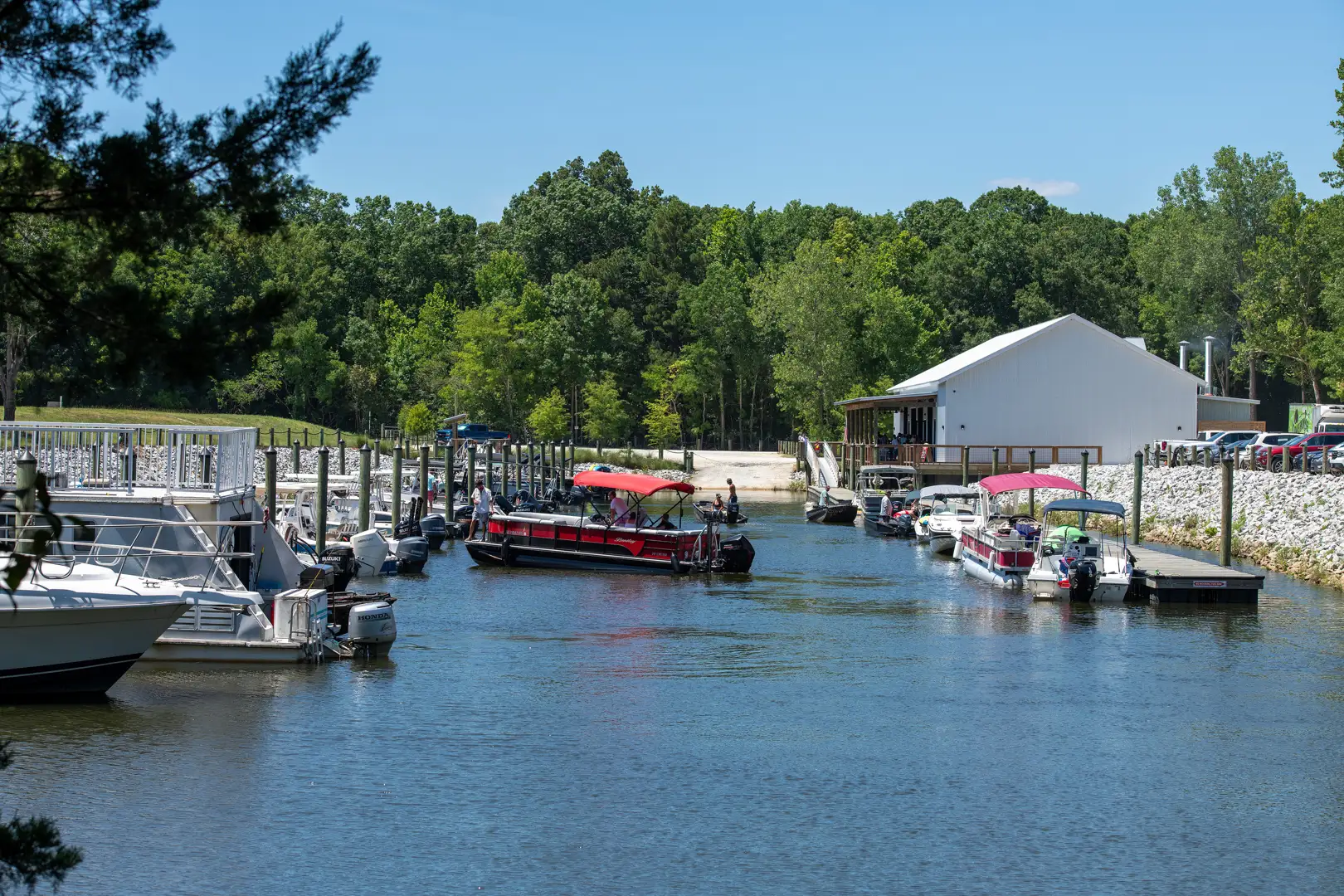 wet slip vs boat lift